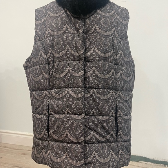 Tribal Vest Large - Picture 8 of 10